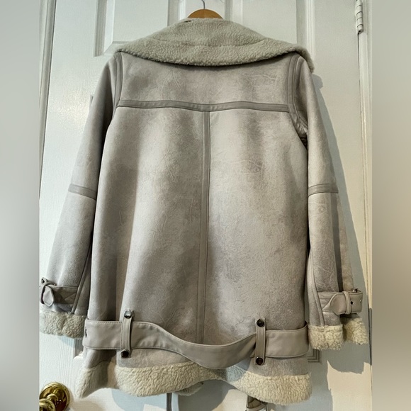 Urban Outfitters Sherpa Lined Oversized Aviator Jacket in Grey - Picture 3 of 3